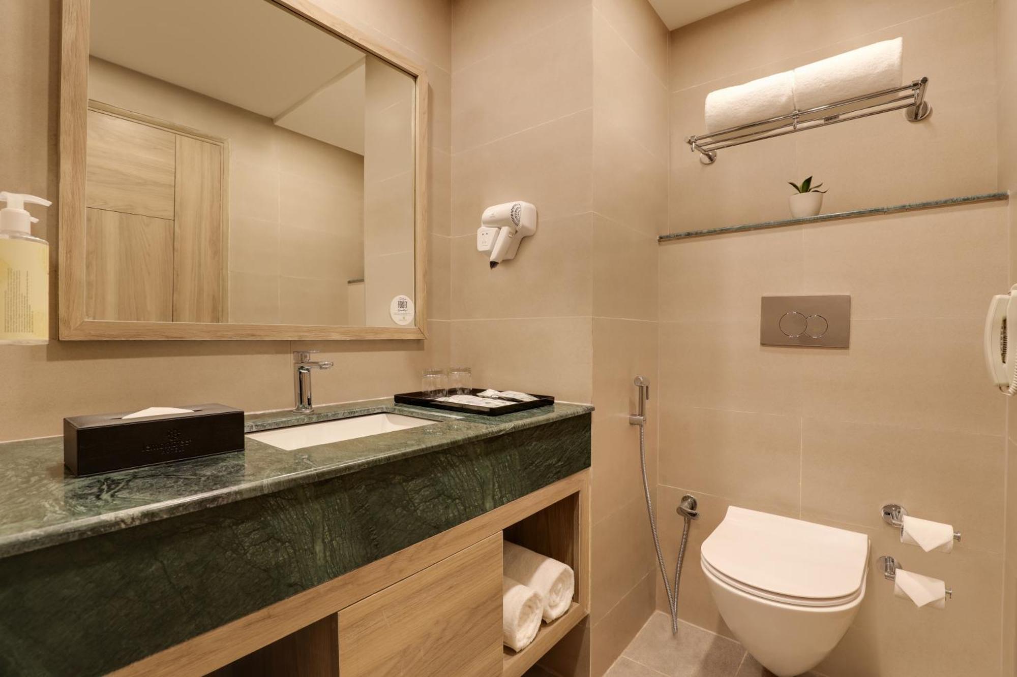 Lemon Tree Hotel, Rishīkesh المظهر الخارجي الصورة