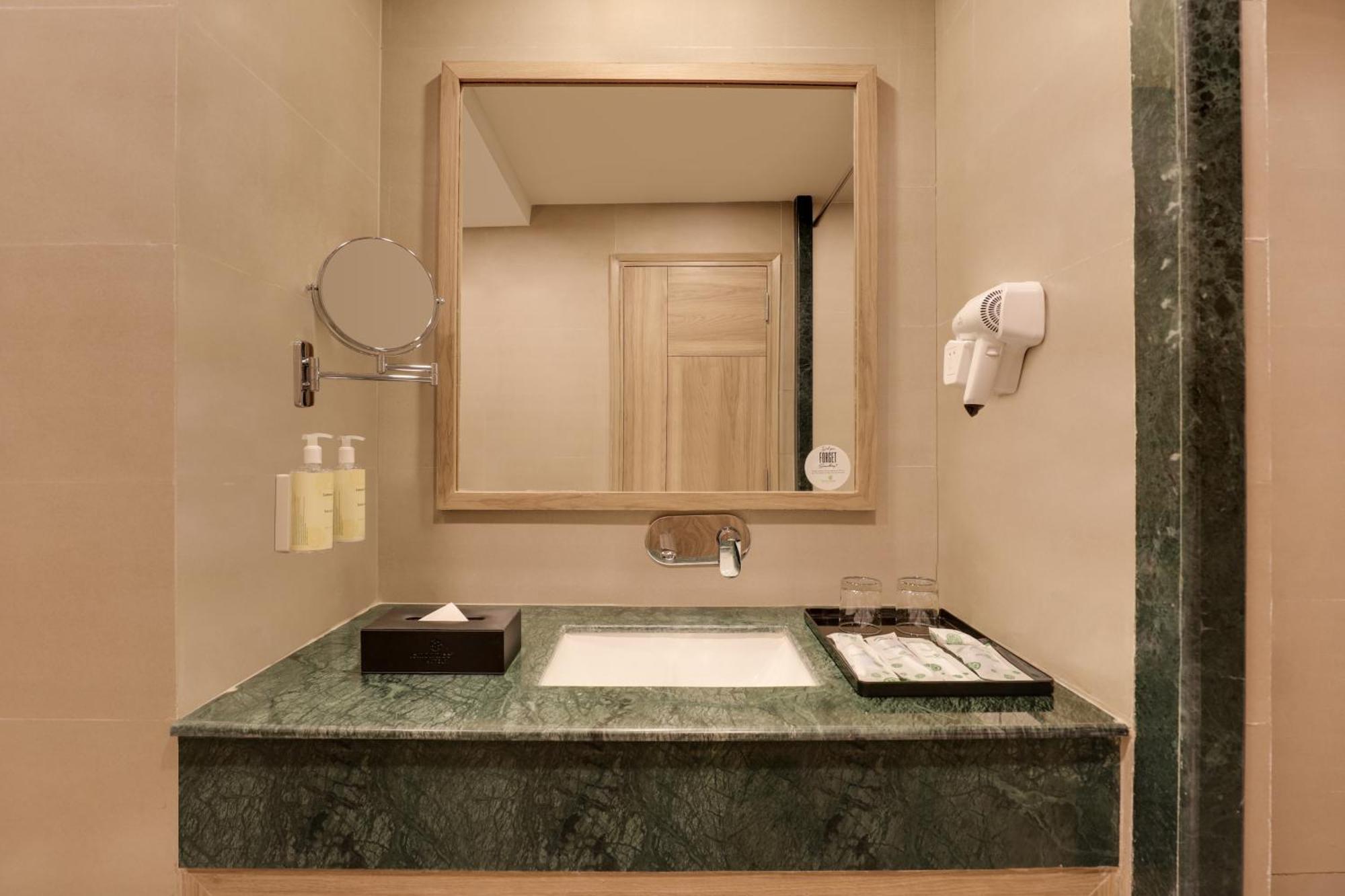 Lemon Tree Hotel, Rishīkesh المظهر الخارجي الصورة