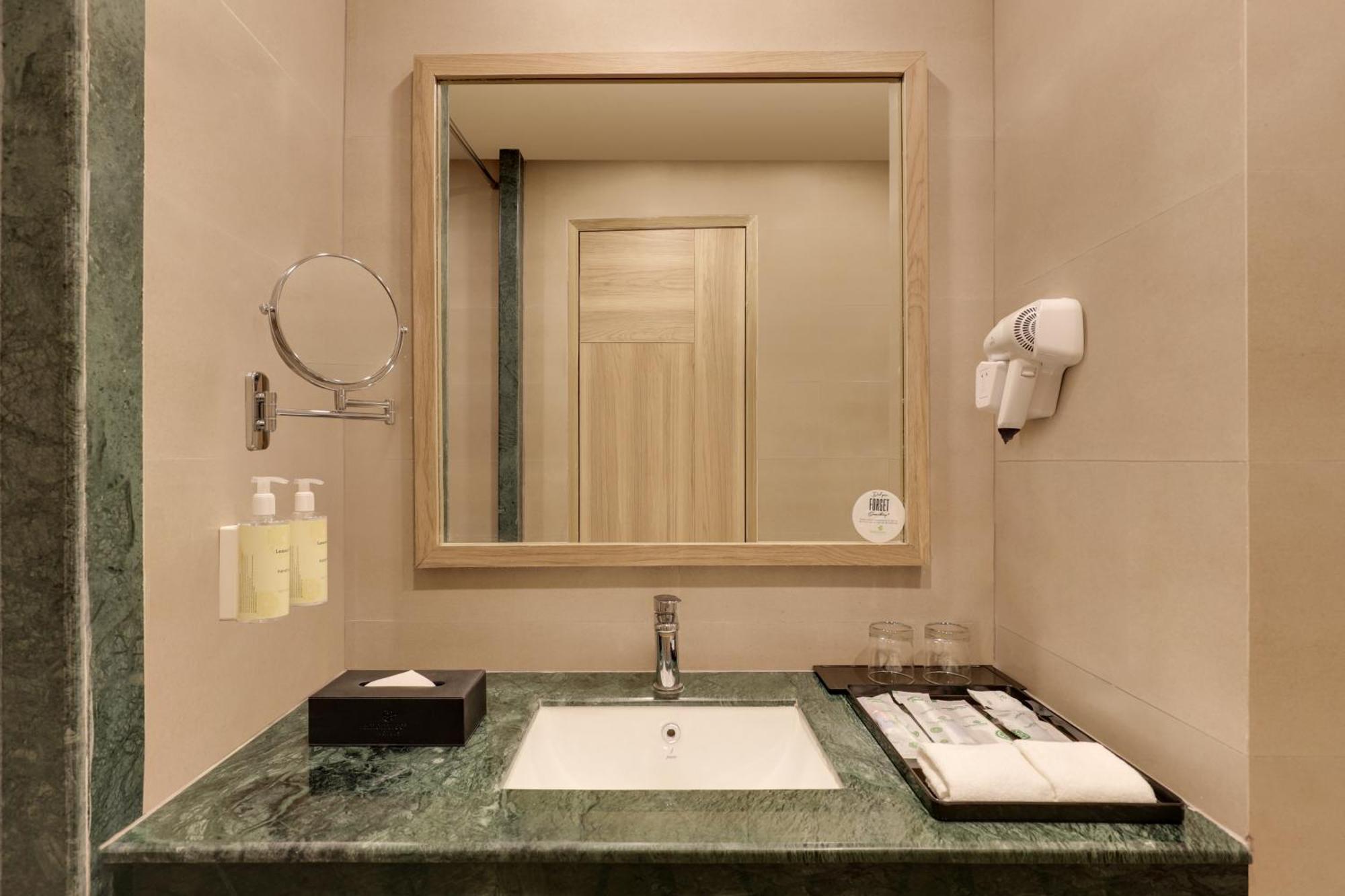 Lemon Tree Hotel, Rishīkesh المظهر الخارجي الصورة